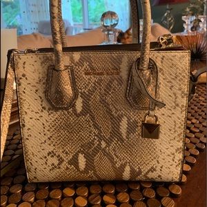 Michael Kors crossbody bag